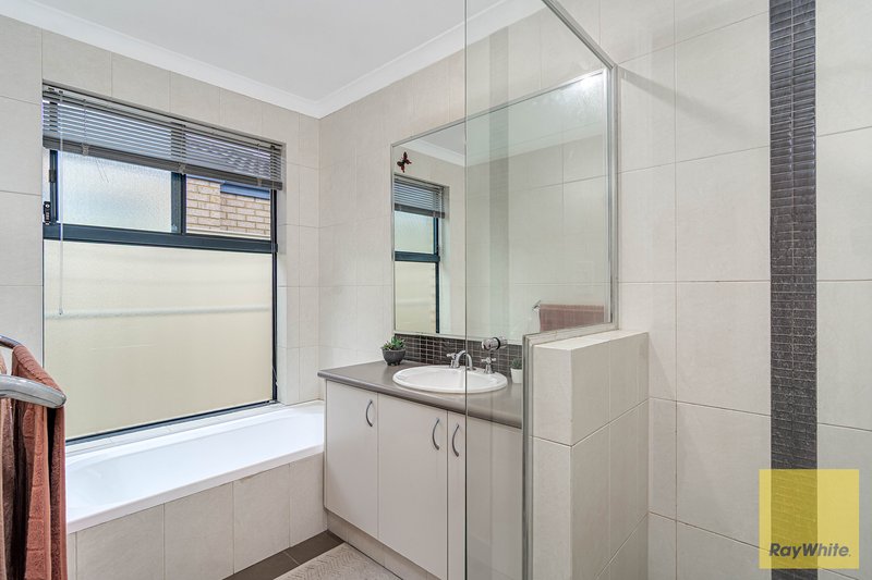 Photo - 18A Olivedale Road, Madeley WA 6065 - Image 18