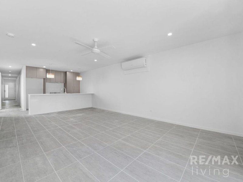 Photo - 18A Penda Street, Narangba QLD 4504 - Image 5