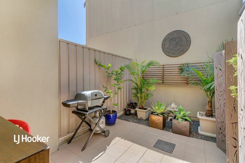 Photo - 18A Riverside Street, Mawson Lakes SA 5095 - Image 7