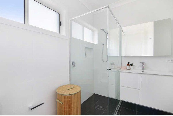 Photo - 18A Sandra St , Woodpark NSW 2164 - Image 7