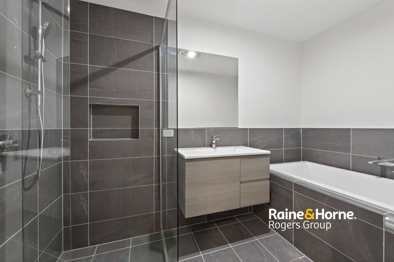Photo - 18A Turnock Drive, Cameron Park NSW 2285 - Image 10