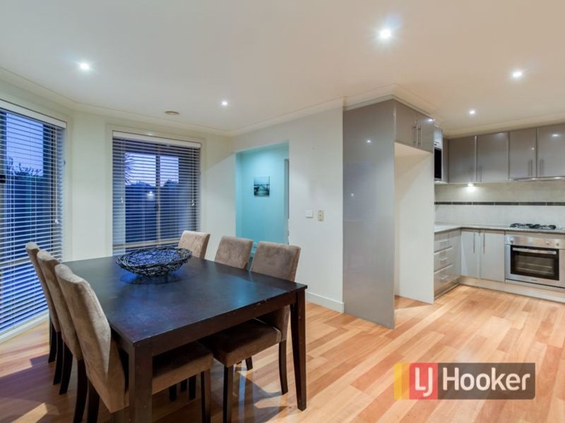 Photo - 18A Winnima Avenue, Hampton Park VIC 3976 - Image 3