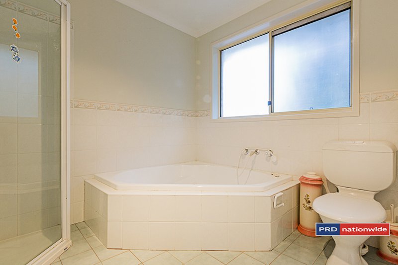 Photo - 1/8B Booth Street, Queanbeyan NSW 2620 - Image 7