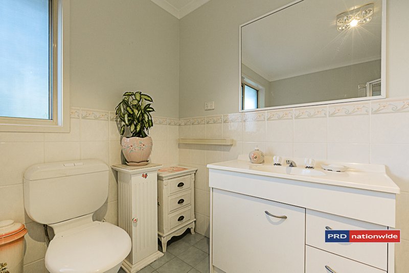 Photo - 1/8B Booth Street, Queanbeyan NSW 2620 - Image 8