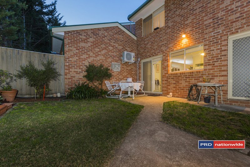 Photo - 1/8B Booth Street, Queanbeyan NSW 2620 - Image 9