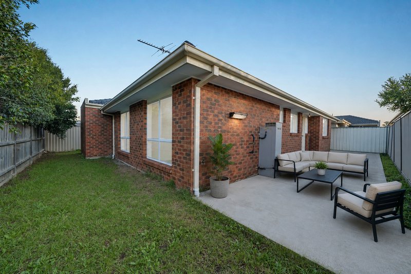 Photo - 18B Carroll Street, Deer Park VIC 3023 - Image 10