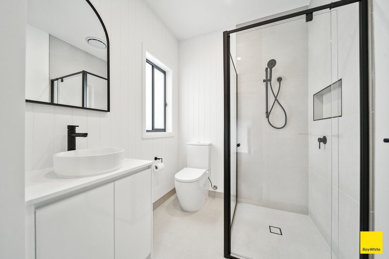 Photo - 18B Chapel Street, Kangaroo Flat VIC 3555 - Image 5