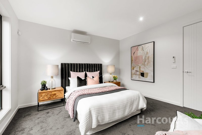 Photo - 18b Templeton Street, Wantirna VIC 3152 - Image 6