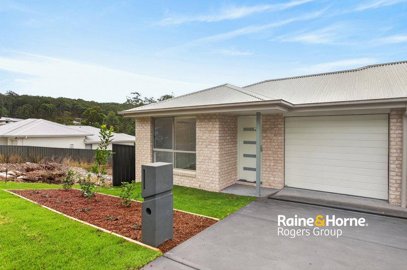 Photo - 18B Turnock Drive, Cameron Park NSW 2285 - Image 2