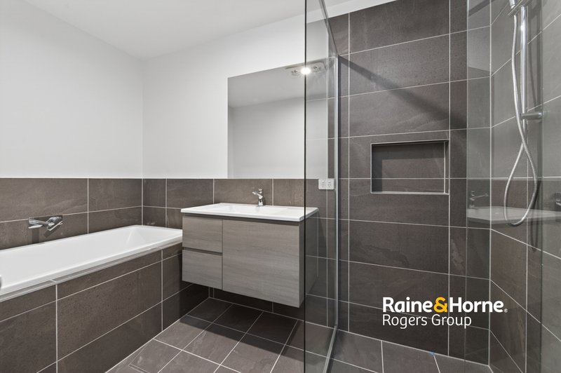 Photo - 18B Turnock Drive, Cameron Park NSW 2285 - Image 11