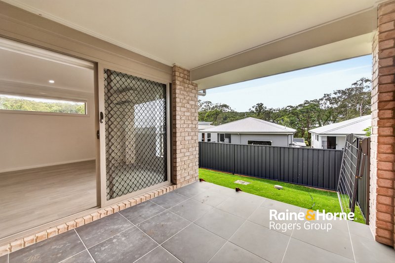 Photo - 18B Turnock Drive, Cameron Park NSW 2285 - Image 12