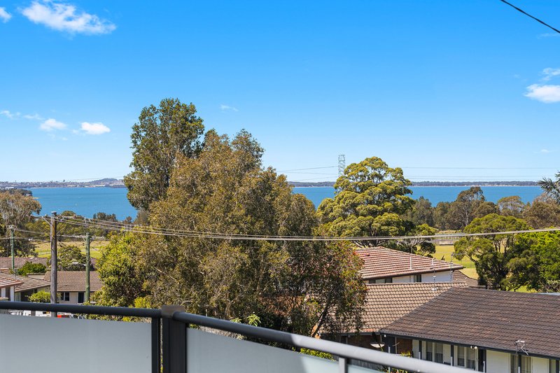 Photo - 18b Walbon Crescent, Koonawarra NSW 2530 - Image 11