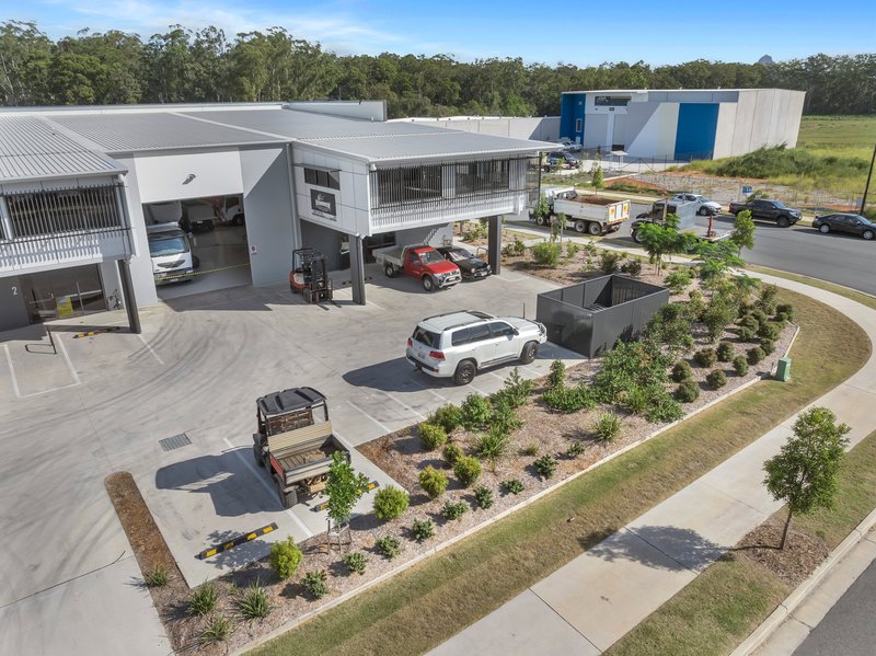 Photo - 1/9-11 Creek Crescent, Beerwah QLD 4519 - Image 1