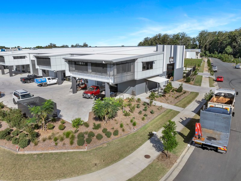 Photo - 1/9-11 Creek Crescent, Beerwah QLD 4519 - Image 10