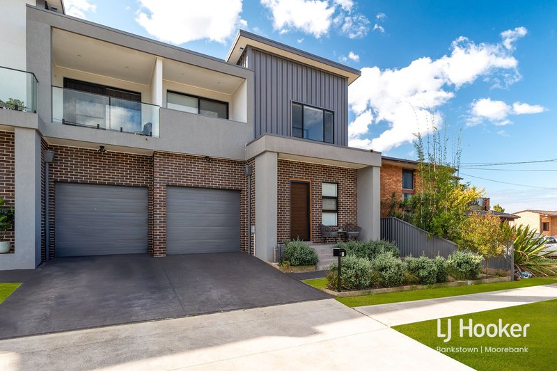 1/9-11 Elouera Crescent, Moorebank NSW 2170