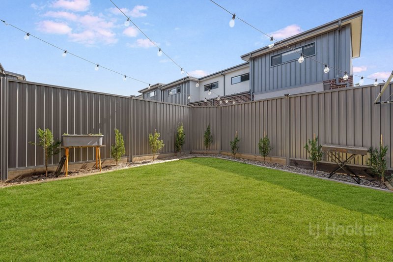 Photo - 1/9-11 Elouera Crescent, Moorebank NSW 2170 - Image 9