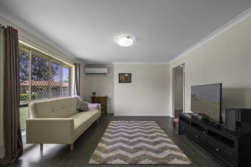 Photo - 19 19 Brett Place, Wynnum West QLD 4178 - Image 3