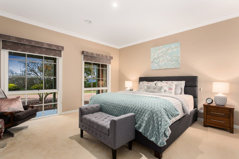 Photo - 19-20 Sirius Place, Narre Warren South VIC 3805 - Image 4