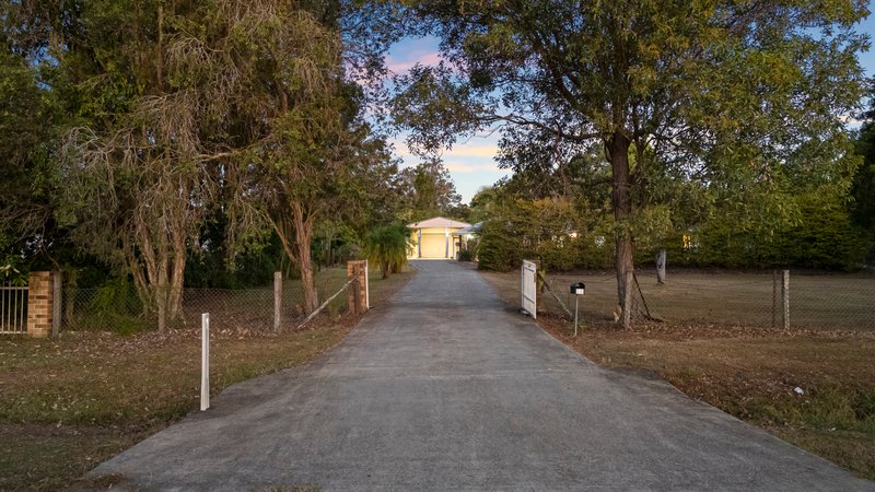 Photo - 19-21 Josephfina Court, Logan Reserve QLD 4133 - Image 2