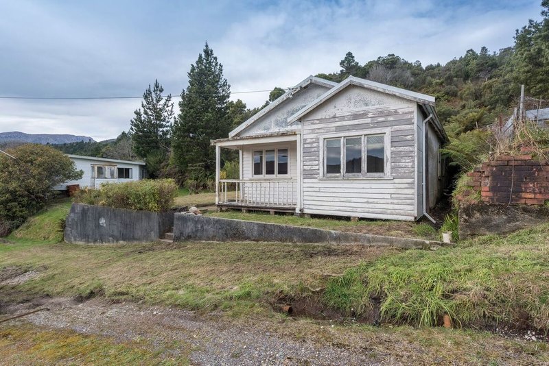 Photo - 19-21 Peters Street, Queenstown TAS 7467 - Image 14