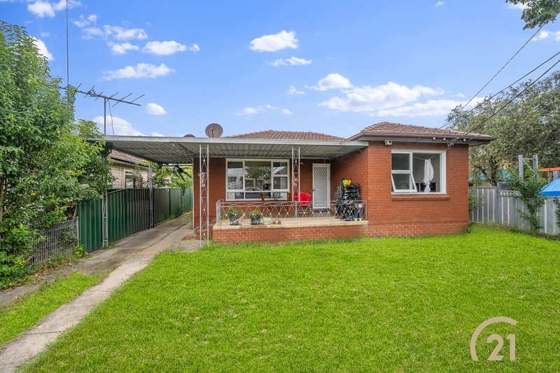 Photo - 19 - 21 Stanbrook Street, Fairfield Heights NSW 2165 - Image 2