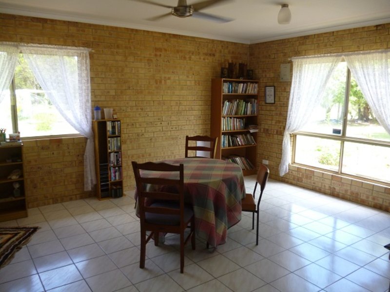 Photo - 19-27 Keith Street, Burrum River QLD 4659 - Image 7