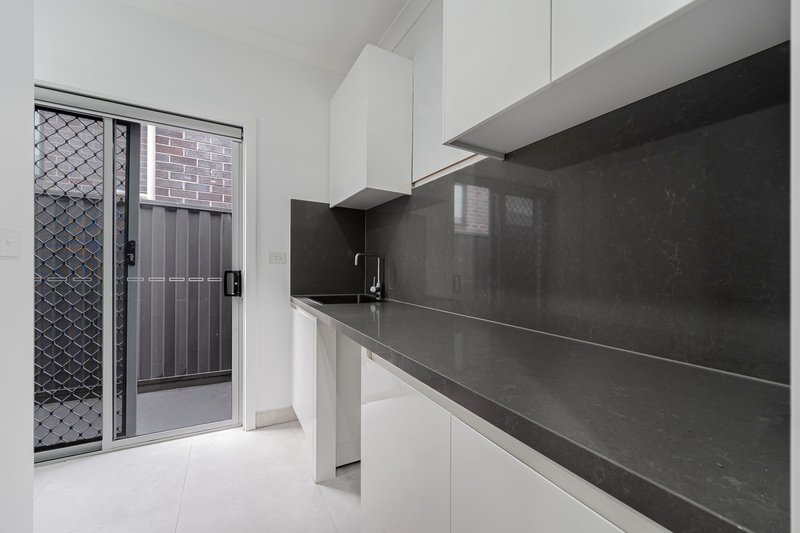 Photo - 19 Adventure Crescent, Roxburgh Park VIC 3064 - Image 18