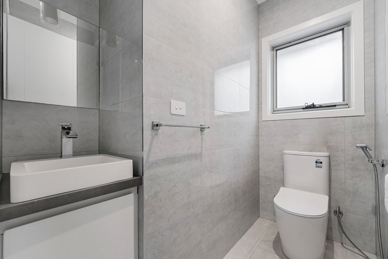 Photo - 19 Adventure Crescent, Roxburgh Park VIC 3064 - Image 28
