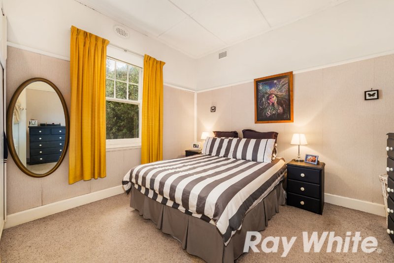 Photo - 19 Alandale Road, Blackburn VIC 3130 - Image 6