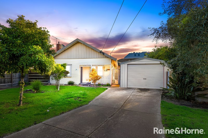 Photo - 19 Albert Crescent, St Albans VIC 3021 - Image 1