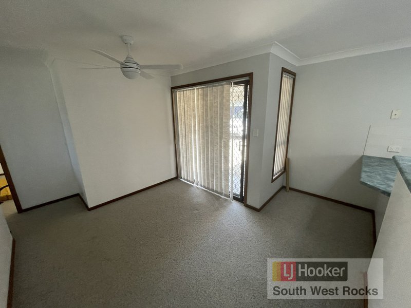 Photo - 1/9 Albert Harrower Crescent, South West Rocks NSW 2431 - Image 5