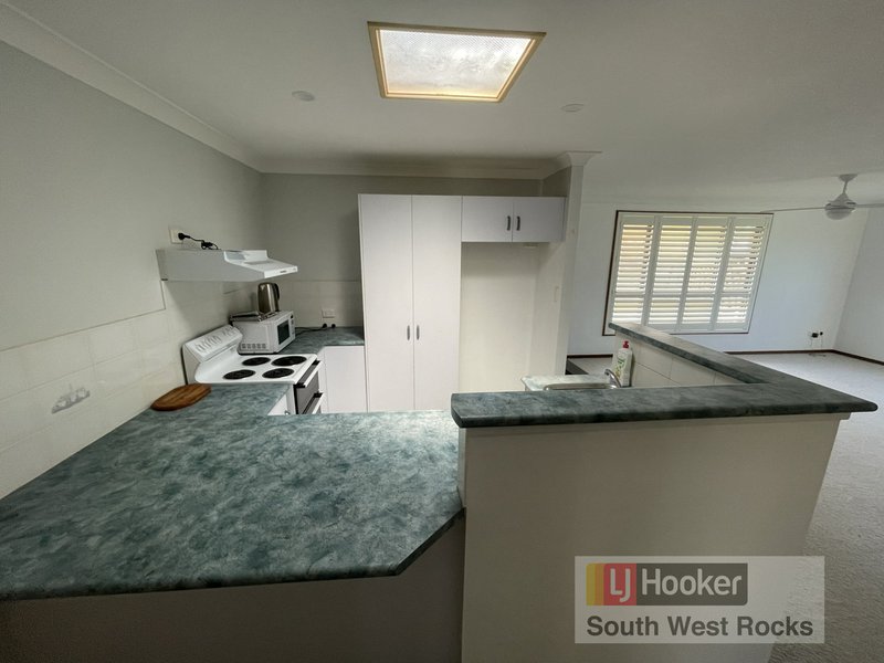 Photo - 1/9 Albert Harrower Crescent, South West Rocks NSW 2431 - Image 10