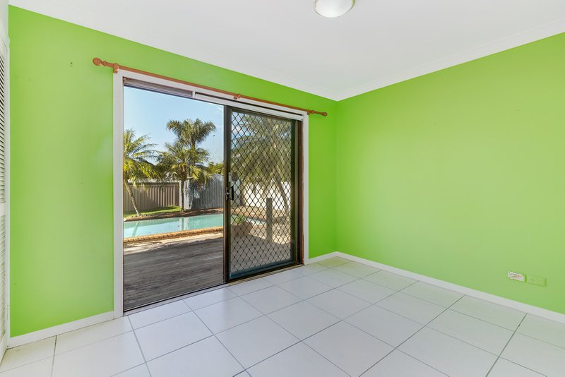 Photo - 19 Alec Avenue, Mermaid Waters QLD 4218 - Image 9