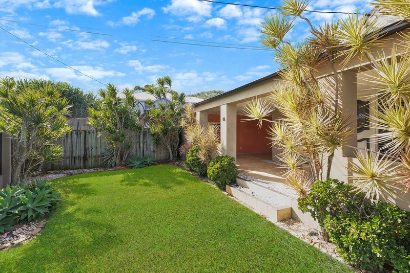 Photo - 19 Alec Avenue, Mermaid Waters QLD 4218 - Image 11