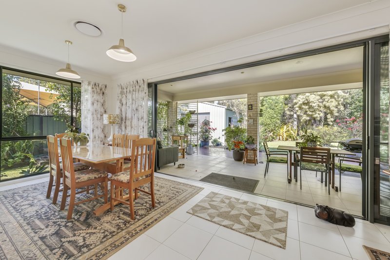 Photo - 19 Alexander Drive, Moore Park Beach QLD 4670 - Image 9