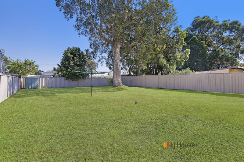 Photo - 19 Alexandra Street, Budgewoi NSW 2262 - Image 3