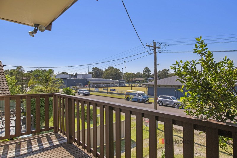 Photo - 19 Alexandra Street, Budgewoi NSW 2262 - Image 8