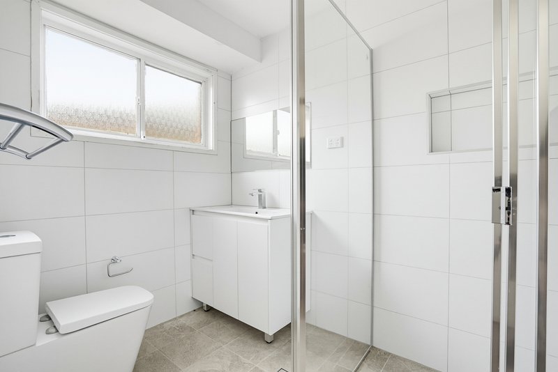 Photo - 19 Allambie Road, Edensor Park NSW 2176 - Image 6