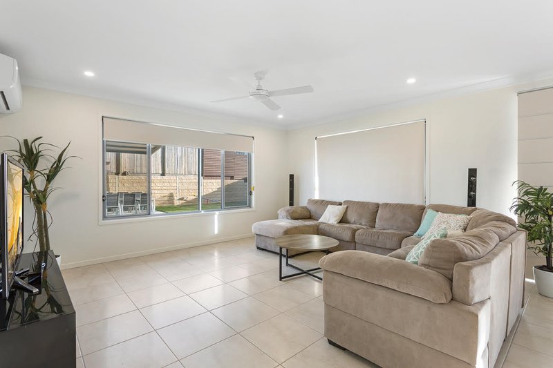 Photo - 19 Amaranthine Street, Mango Hill QLD 4509 - Image 8