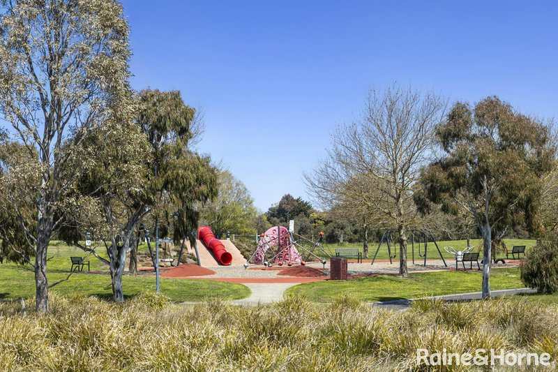 Photo - 19 Amber Rise, Kyneton VIC 3444 - Image 4