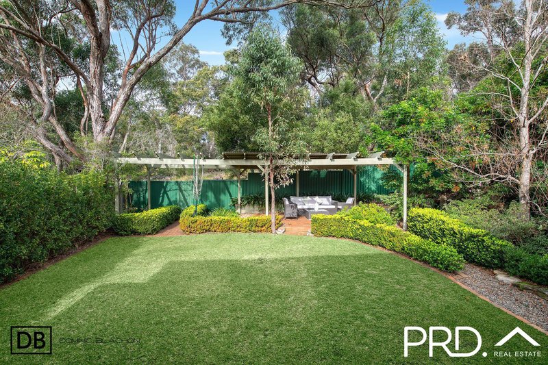 Photo - 19 Amberdale Avenue, Picnic Point NSW 2213 - Image 2