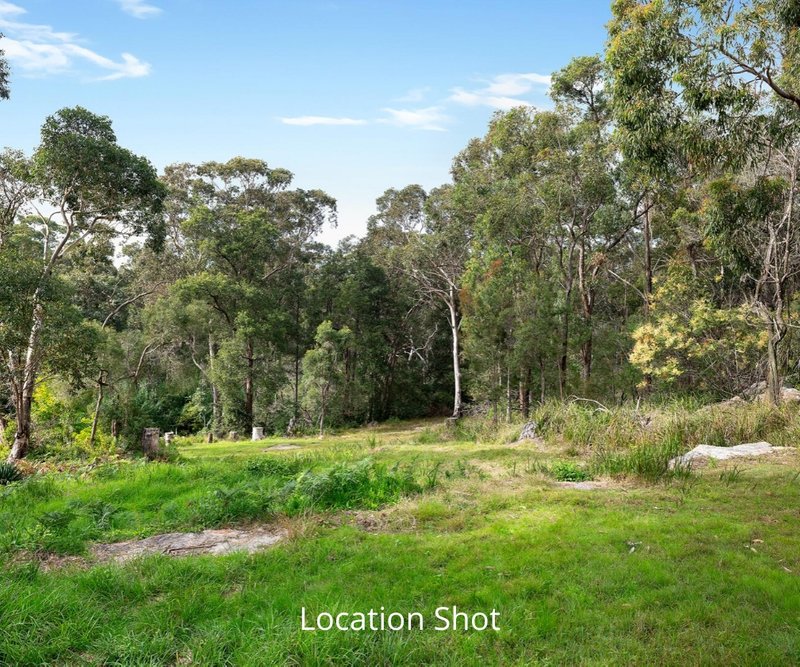 Photo - 19 Amberdale Avenue, Picnic Point NSW 2213 - Image 12