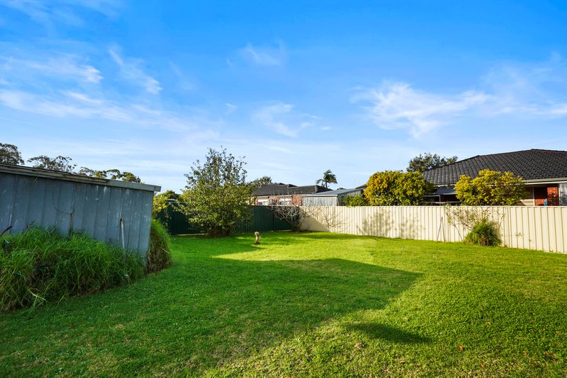 Photo - 19 Ambrie Crescent, Noble Park VIC 3174 - Image 5