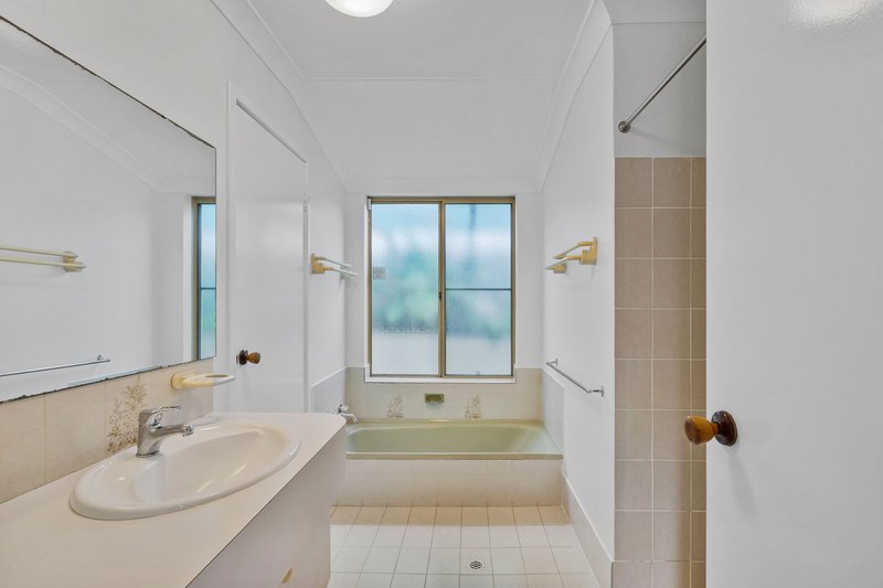 Photo - 19 Ameer Way, Craigie WA 6025 - Image 17
