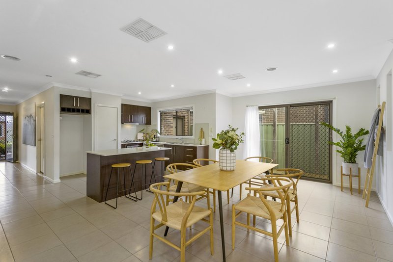 Photo - 19 Amesbury Avenue, Wyndham Vale VIC 3024 - Image 6