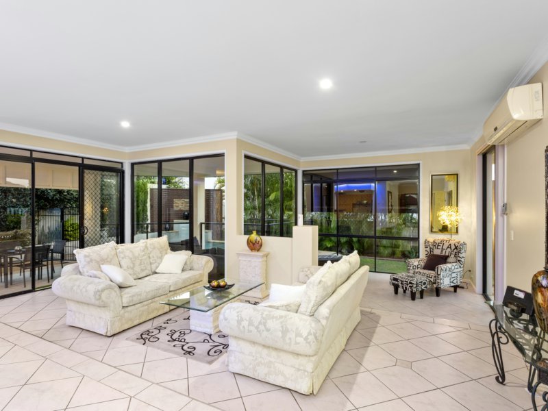 Photo - 19 Andorra Place, Varsity Lakes QLD 4227 - Image 3