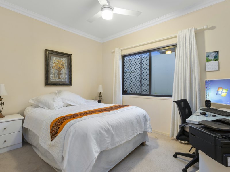 Photo - 19 Andorra Place, Varsity Lakes QLD 4227 - Image 13