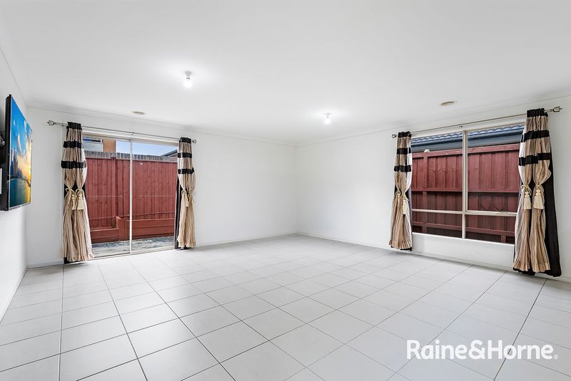 Photo - 19 Antra Street, Clyde North VIC 3978 - Image 3