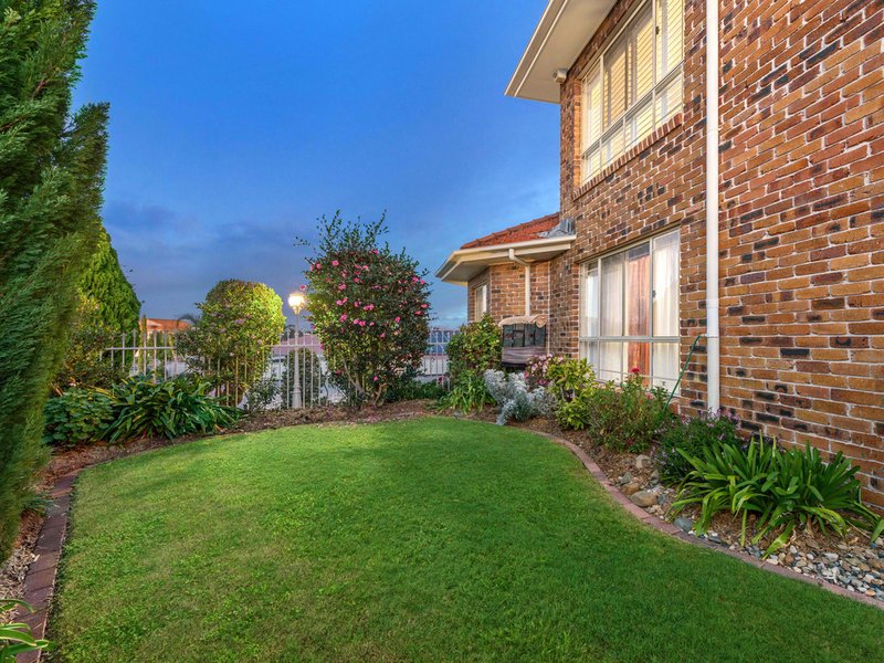 Photo - 19 Apollo Place, Bridgeman Downs QLD 4035 - Image 17