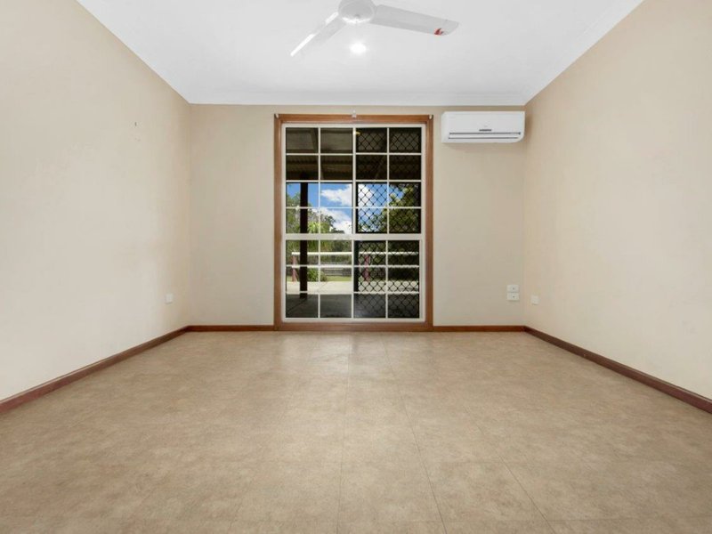 Photo - 19 Applin Place, Tannum Sands QLD 4680 - Image 8